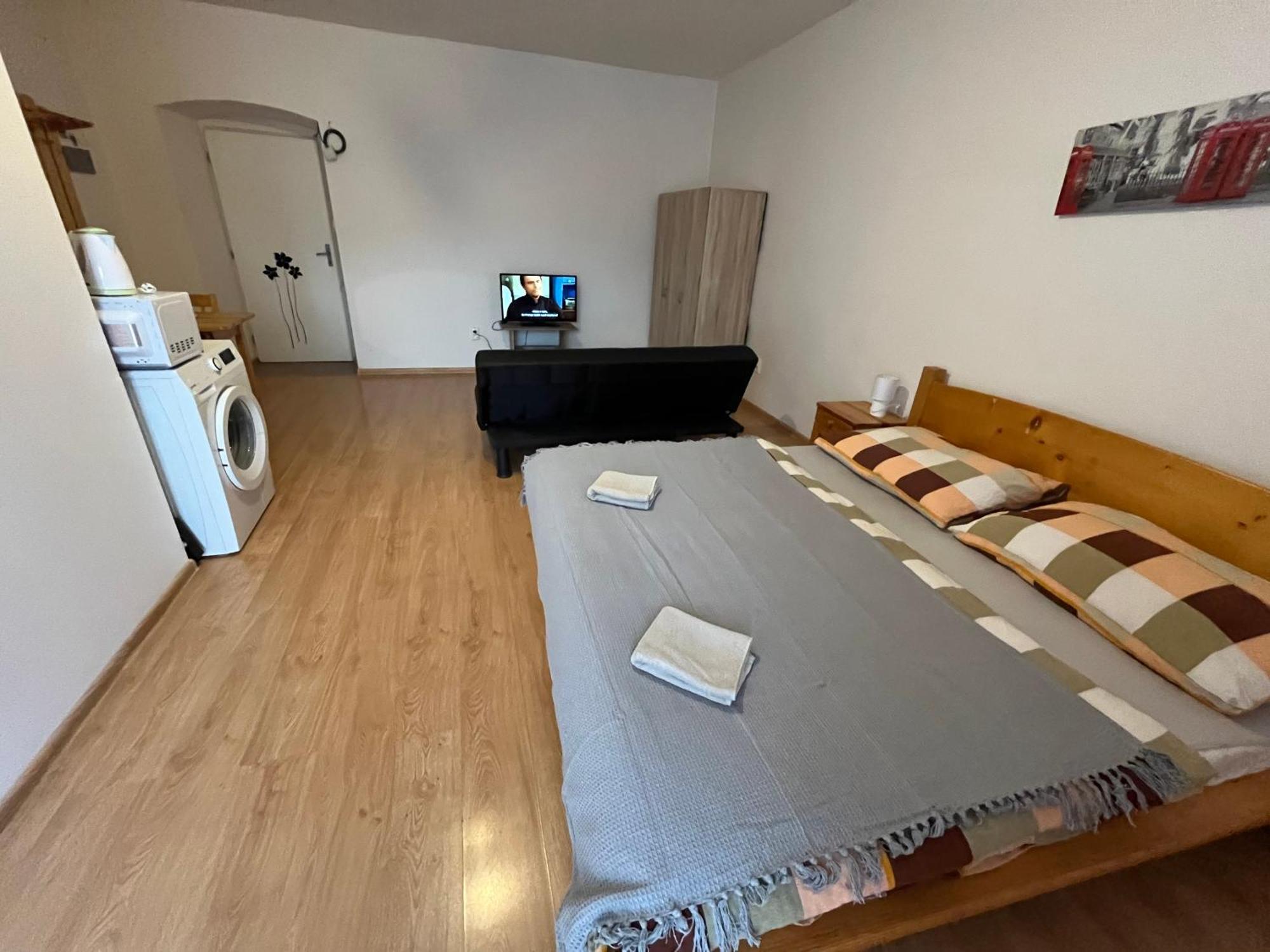 Apartman Centrum Banska Bystrica Ngoại thất bức ảnh